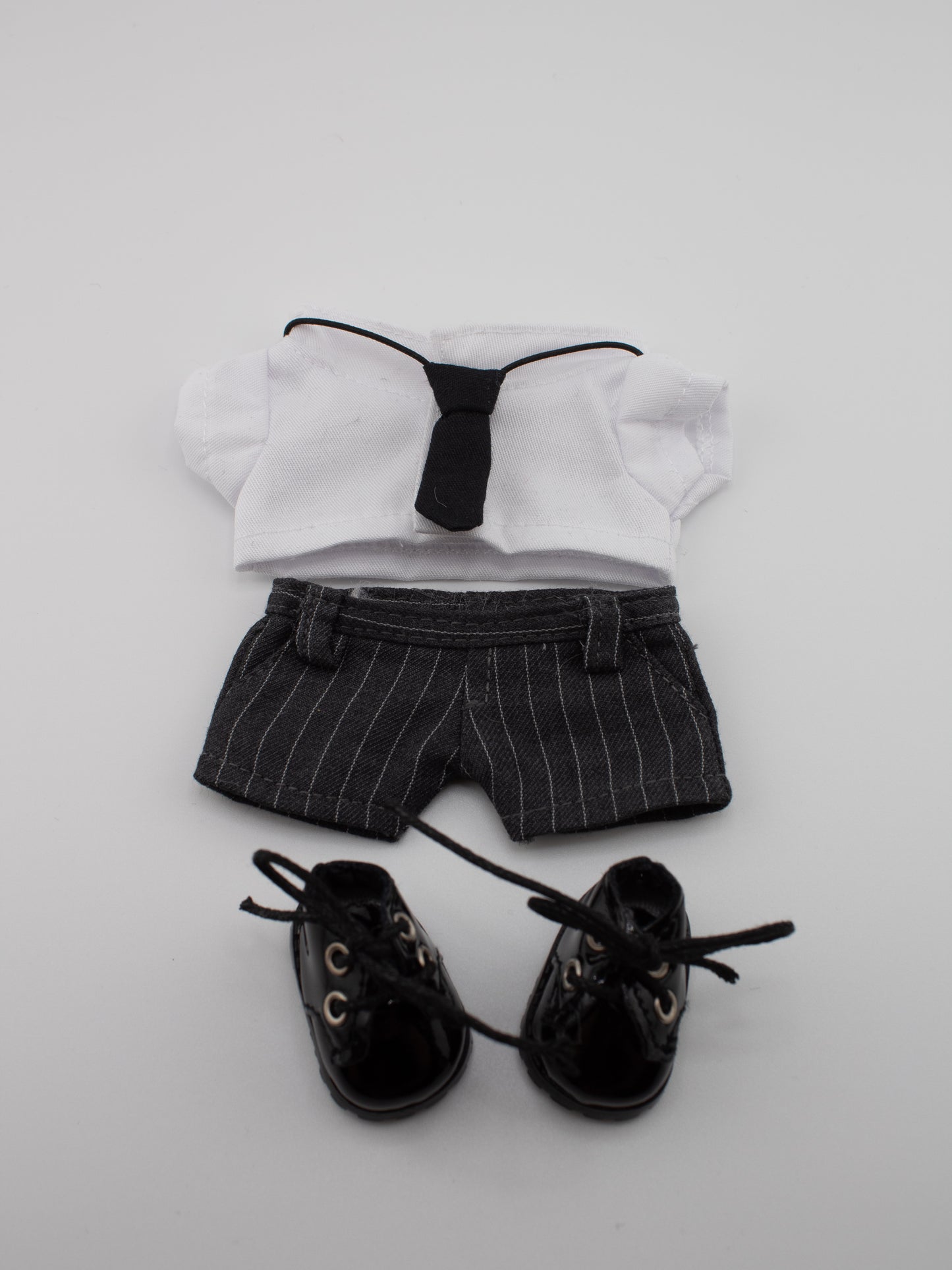 🕵️ Labubu Holmes – Detective of the Drip